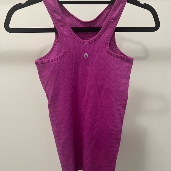 Lululemon tank top never worn - Picture 2 of 3